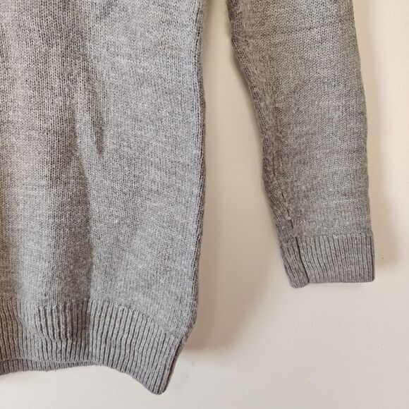 Motherhood Maternity Christmas Sweater Size S Polar Bear & Cub Gray Crewneck - Picture 5 of 7